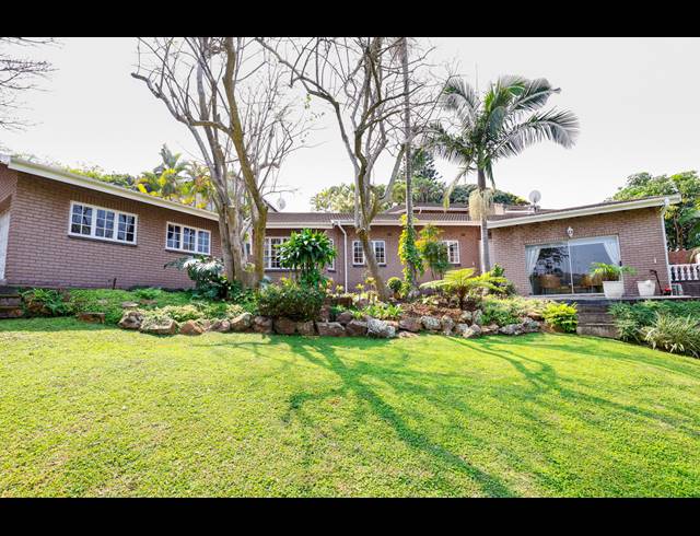 4 BEDROOM HOUSE FOR SALE IN LA LUCIA